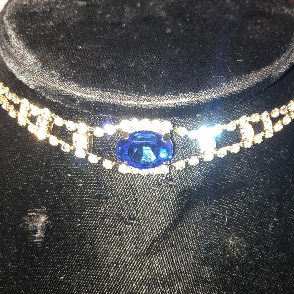 Pretty Crystal bracelet with blue stone